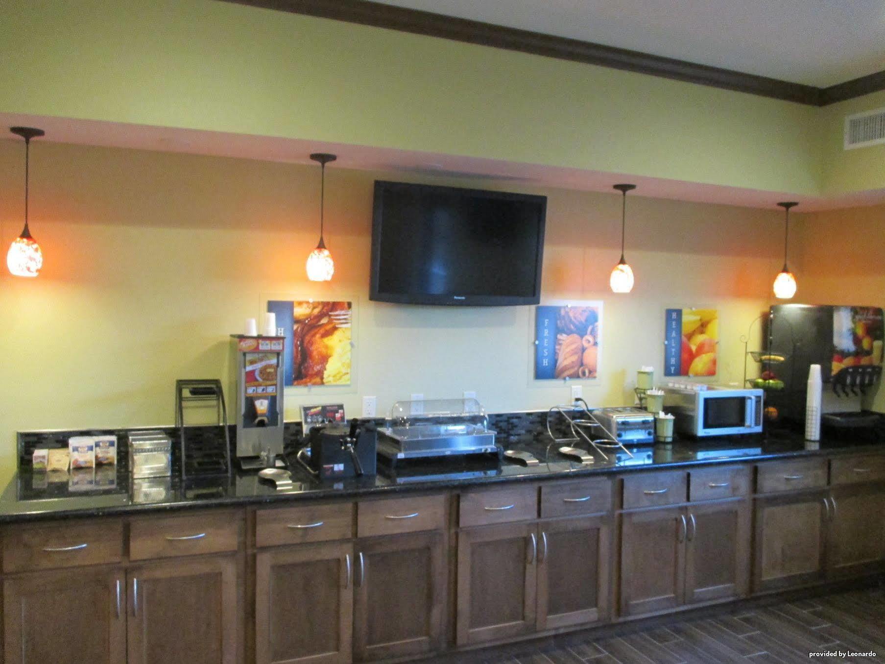 Best Western Plus Seminole Hotel & Suites Exterior photo