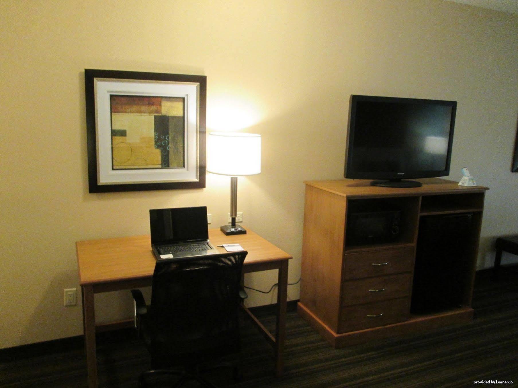 Best Western Plus Seminole Hotel & Suites Exterior photo